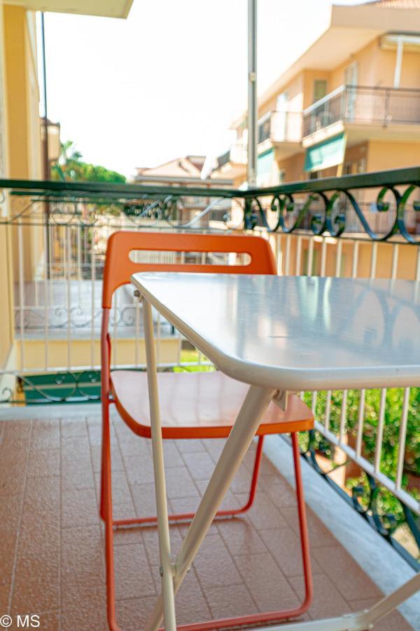 Pietra Home, Posto Auto, Ac ,Wifi, 150Mt Dal Mare Pietra Ligure Exterior photo