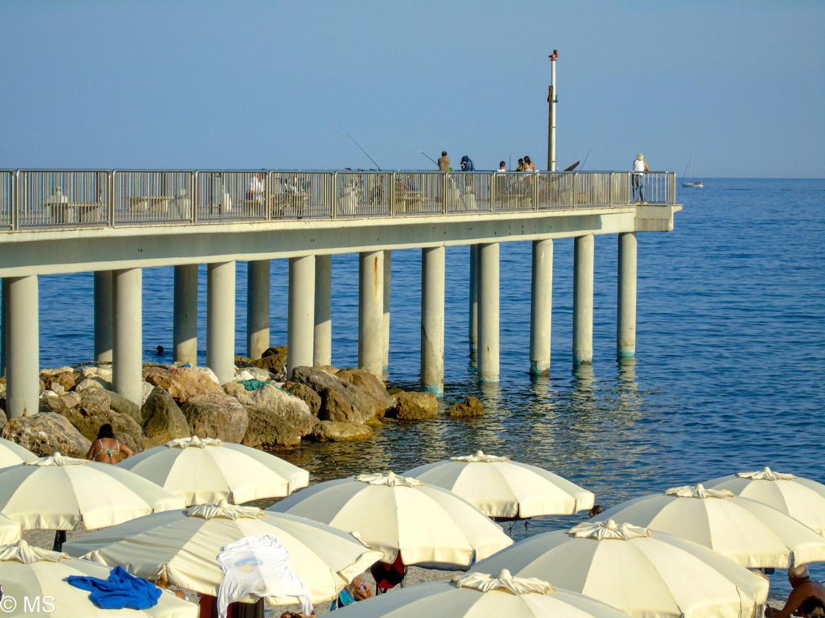Pietra Home, Posto Auto, Ac ,Wifi, 150Mt Dal Mare Pietra Ligure Exterior photo